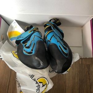Women la sportiva climbing shoes